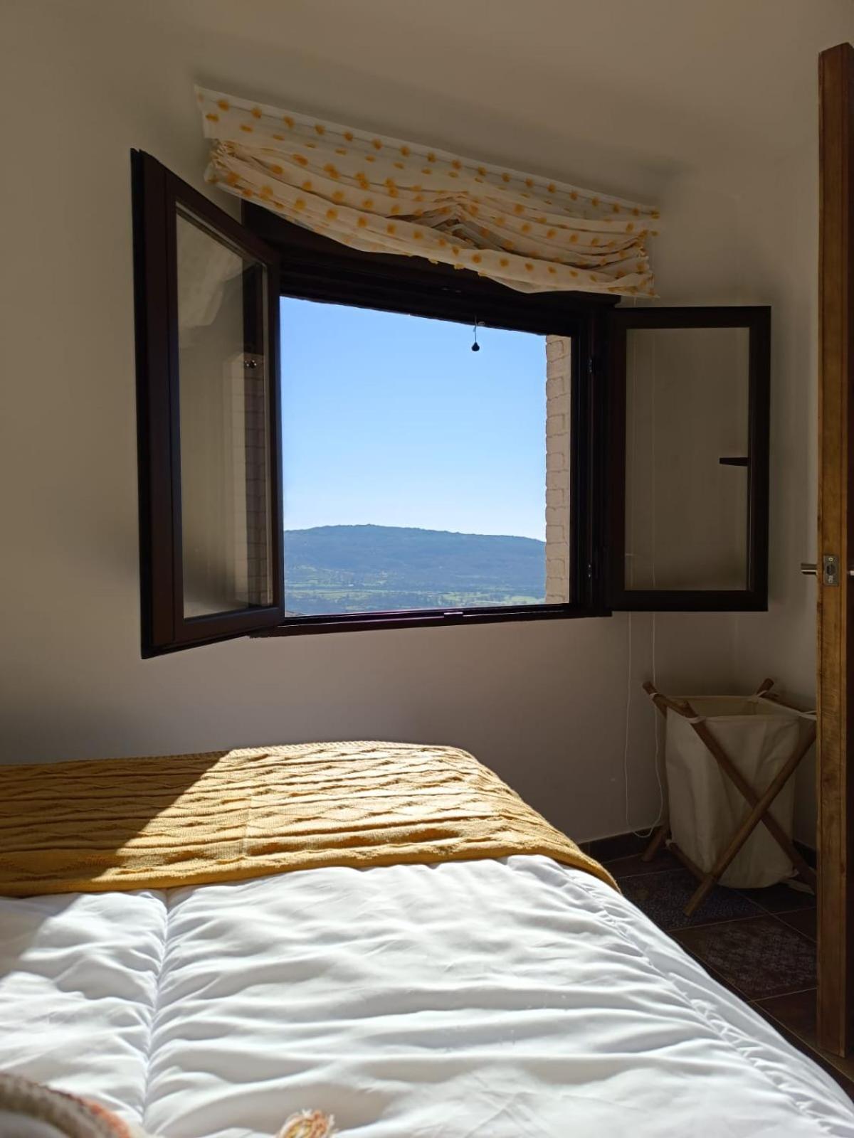Apartmán U Lagartu Eljas Exteriér fotografie